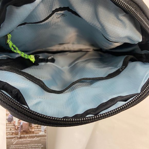 Travelon Anti-Theft Greenlander Small Crossbody NWT - Picture 6 of 7